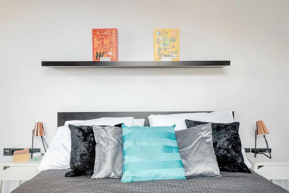 Days - Designer - 1bdr - Workspace - Imac - Netflix Appartamento Praga